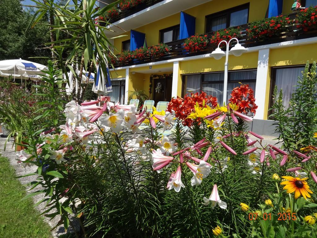 Pension Broenimann Ossiach Bagian luar foto