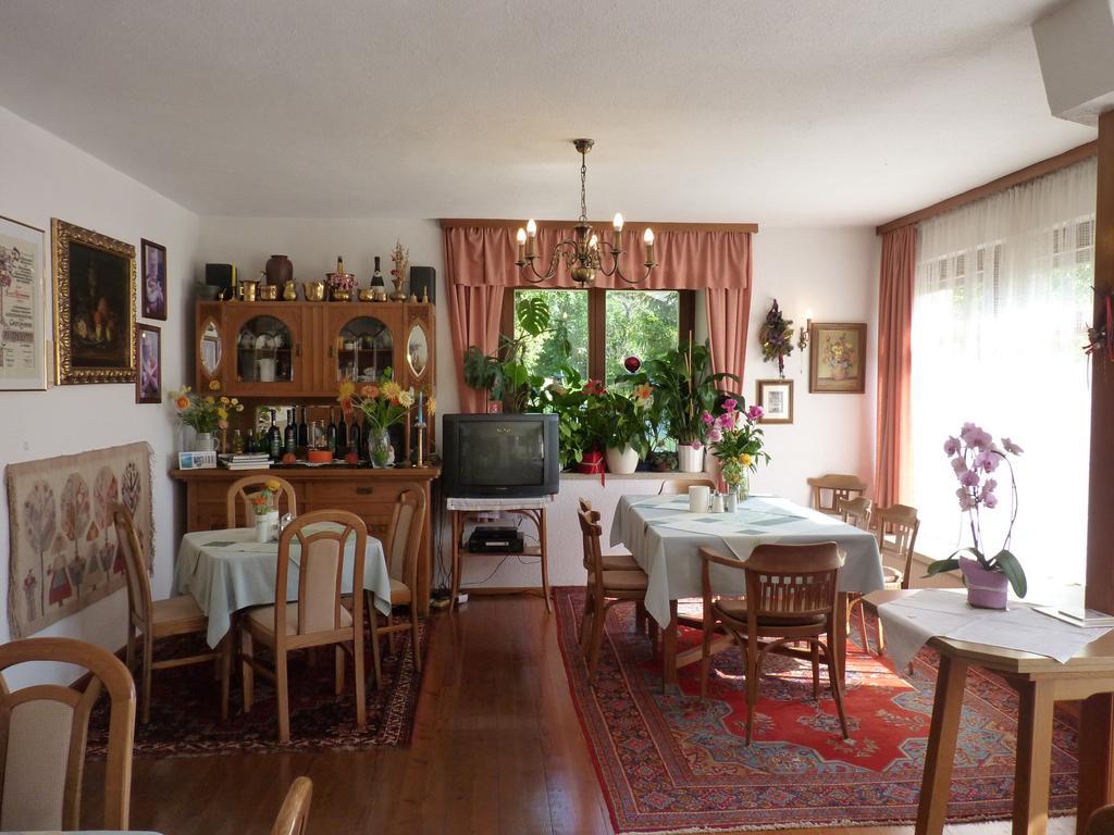 Pension Broenimann Ossiach Bagian luar foto