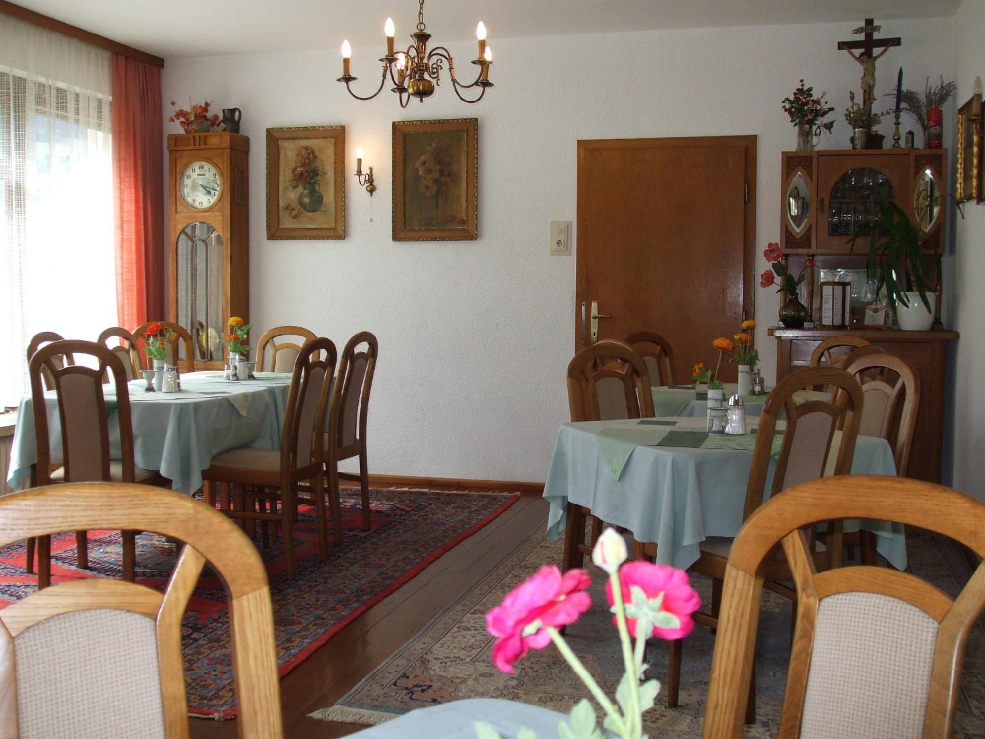 Pension Broenimann Ossiach Bagian luar foto