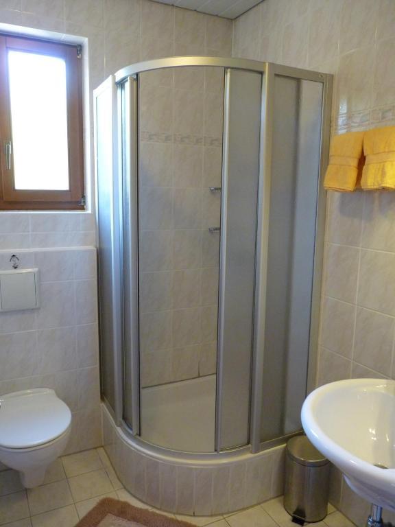 Pension Broenimann Ossiach Bagian luar foto